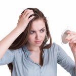 كيف يؤثر الغذاء في شَيب الشعر المُبكر؟