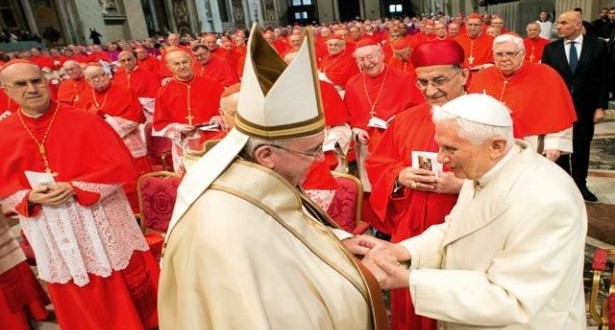 البابا في رسالة قوية للانفتاح: على الكرادلة عدم الانعزال في طائفة