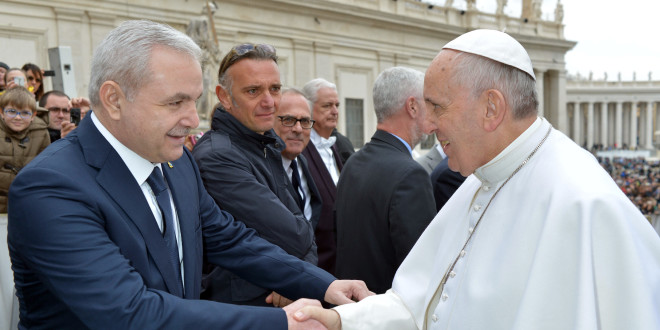 رئيس الانتربول التقى البابا: سلمت الفاتيكان مشروعا لحماية الارث الديني لكل الطوائف